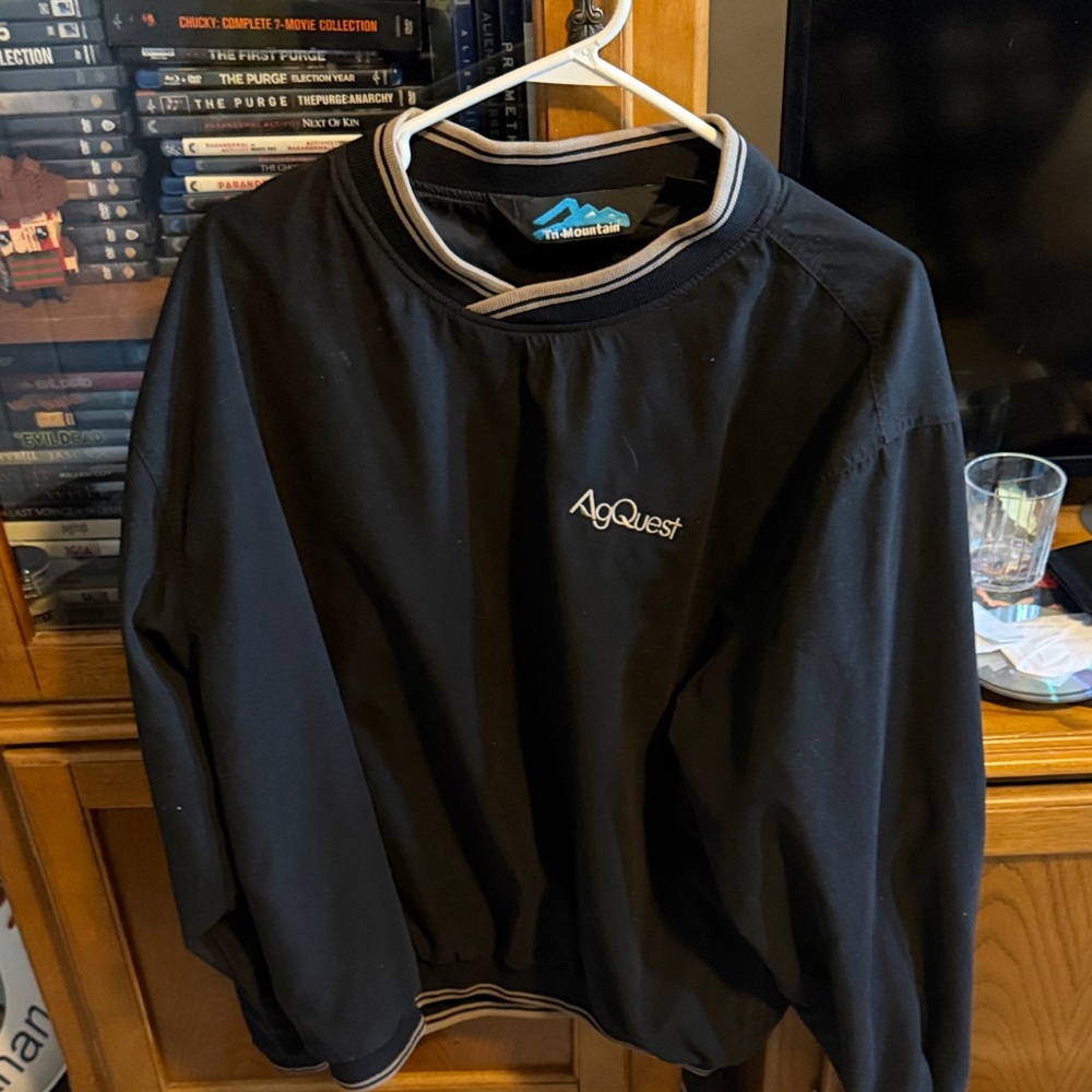 Tri Mountain Men's Black Crewneck Pullover Sweater
